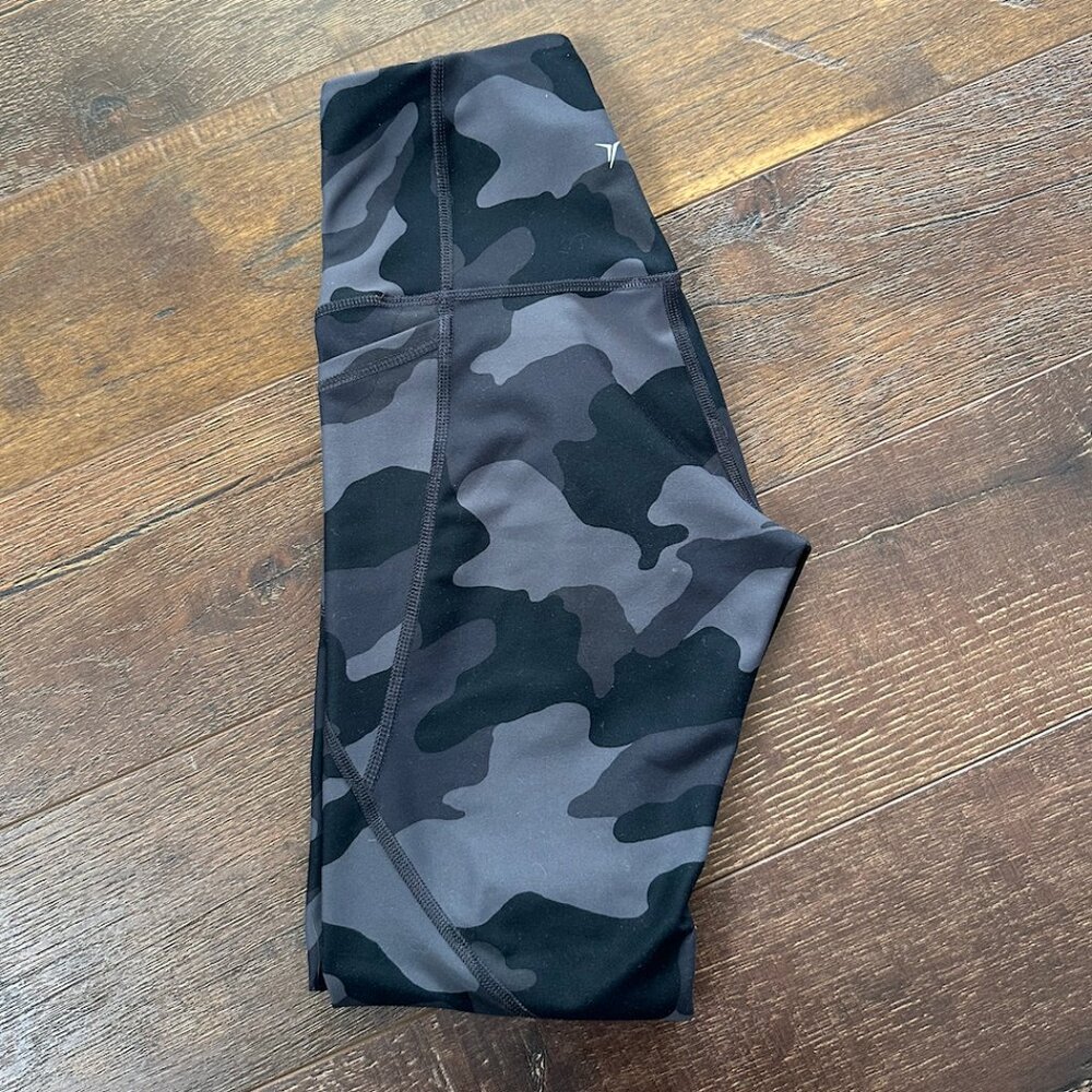 Women's Old Navy Camo Leggings